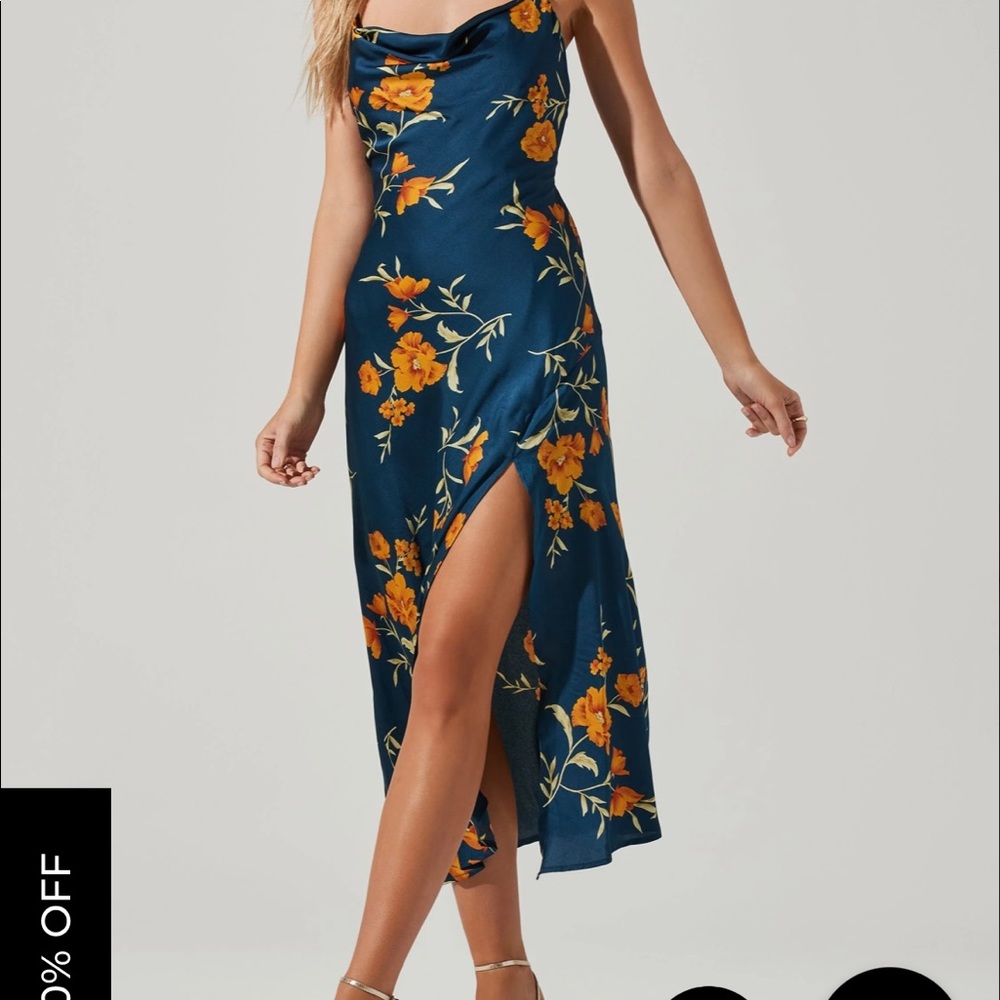 ASTR The label GAIA FLORAL MIDI DRESS